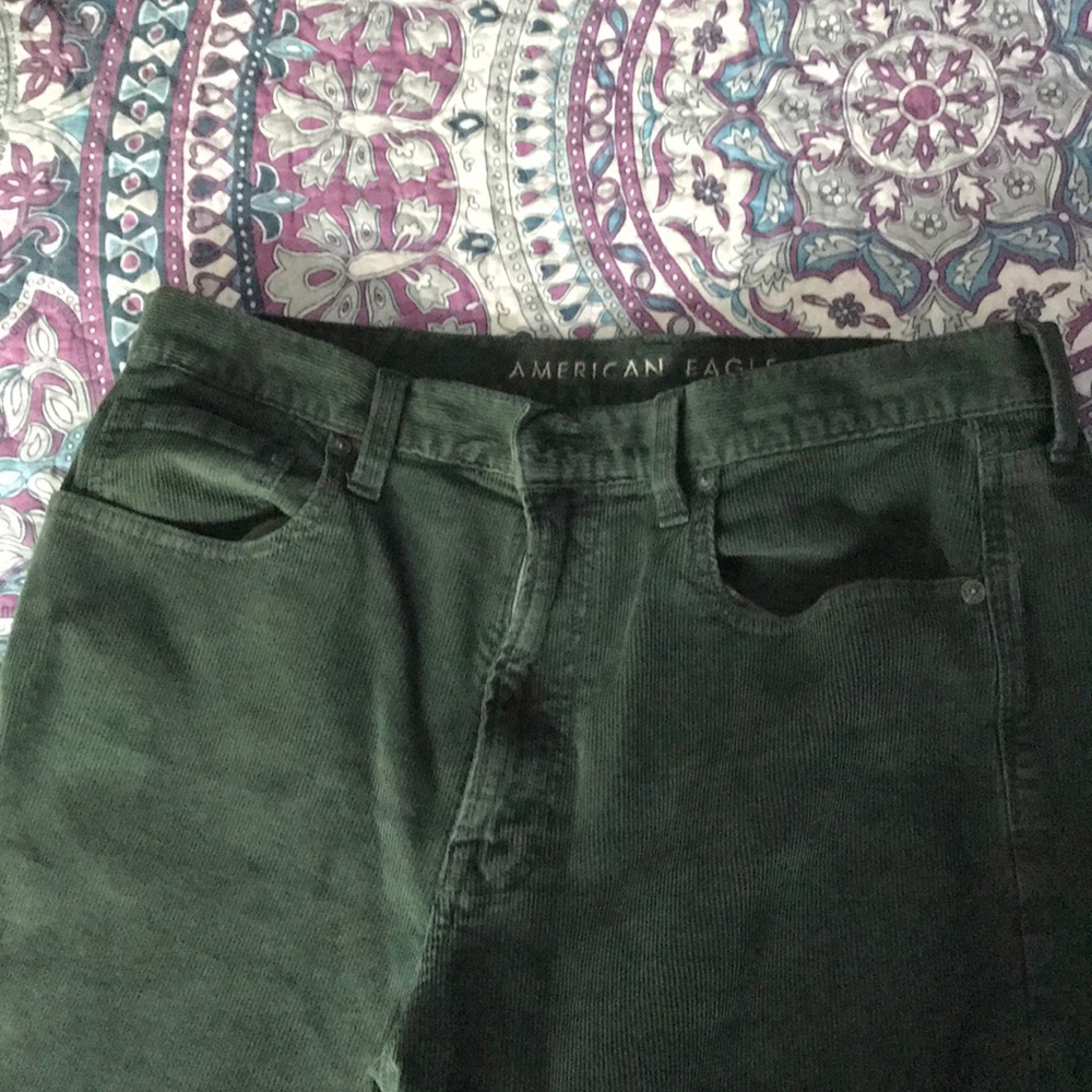 American eagle super stretch courdoroy mom jeans